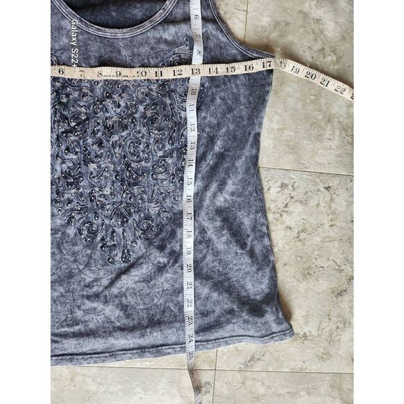 T64 Maurices 2 pc gray decorative silver-studded pattern tank and fringed kimono - Picture 9 of 11